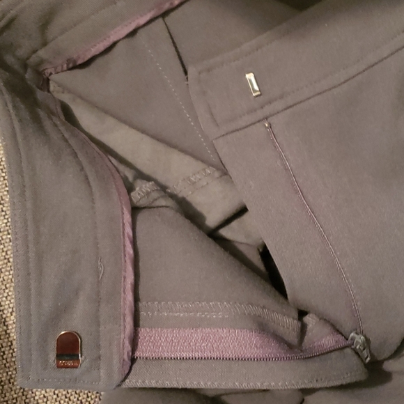 The Limited Grey Pencil Skirt with Pockets… - Picture 8 of 9